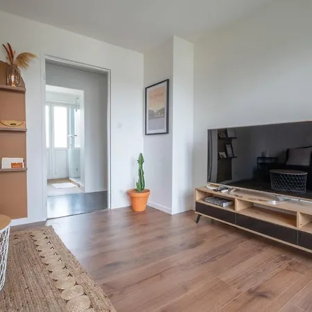 Beautiful Free Parking Train Station *